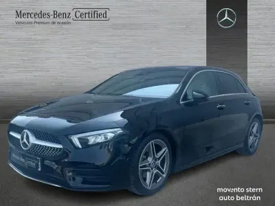 Usado Mercedes A180 AMG line 136 CV (100 kW) 2022 Negro Utilitario