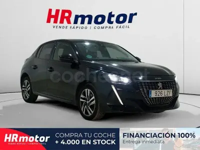 Usado Peugeot 208 Allure 100 CV (73 kW) 2022 Negro Utilitario