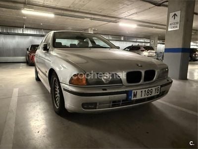 Usado BMW 530 184 CV (135 kW) 1999 Gris / plata Berlina