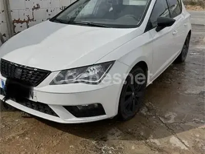 Usado Seat Leon Reference 115 CV (84 kW) 2018 Blanco Berlina