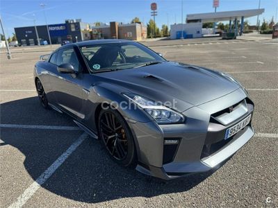 Nissan GT-R