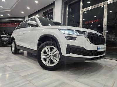 Usado Skoda Kodiaq Ambition 150 CV (110 kW) 2022 Blanco SUV