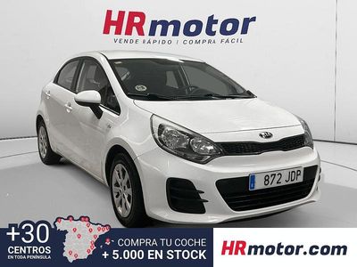 Blanco Usado 2015 Kia Rio Berlina | 8490 € (Precio justo)