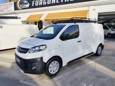 Usado Opel Vivaro 102 HP (75 kW) 2021 Branco Monovolume