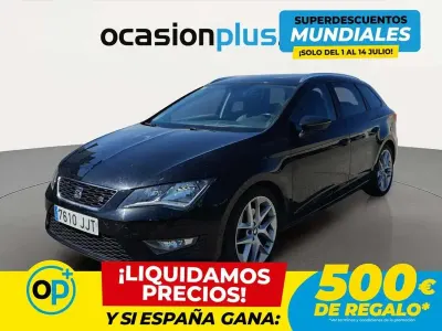 Usado Seat Leon ST FR 184 CV (135 kW) 2015 Negro Familiar