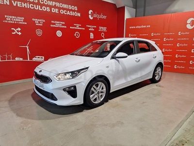 Usado Kia Ceed 136 CV (100 kW) 2021 Blanco Utilitario