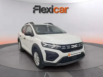 Usado Dacia Sandero Essentiel 90 CV (66 kW) 2023 Blanco Berlina