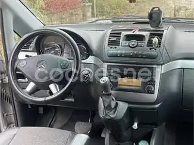 Usado Mercedes Viano 150 CV (110 kW) 2010 Gris / plata Monovolumen