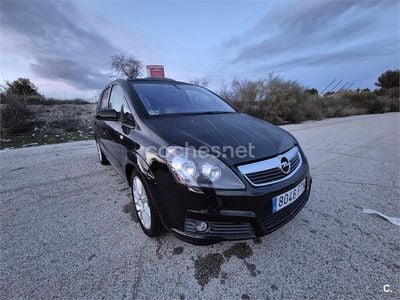 Usado Opel Zafira Cosmo 120 CV (88 kW) 2007 Negro Monovolumen