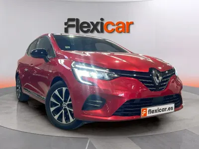 Usado Renault Clio V Techno 90 CV (66 kW) 2023 Rojo Berlina