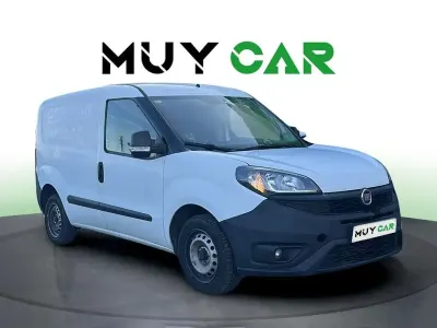 Usado Fiat Doblò Pop 95 CV (69 kW) 2019 Blanco Monovolumen