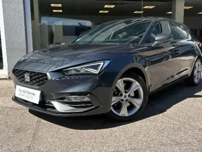 Usado Seat Leon FR 150 CV (110 kW) 2021 Gris/plata