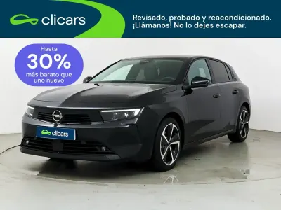 Usado Opel Astra Edition 110 CV (80 kW) 2024 Negro Utilitario