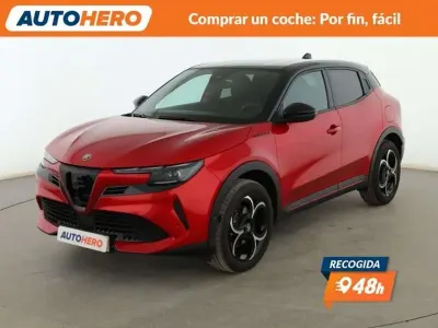 Usado Alfa Romeo Junior Edizione Speciale 136 CV (100 kW) 2025 Rojo SUV