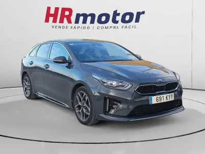 Usado Kia Ceed GT GT-Line 136 CV (100 kW) 2019 Gris Utilitario