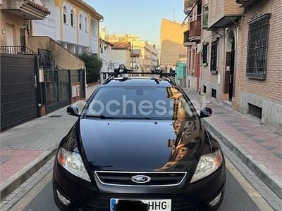 Usado Ford Mondeo Trend 140 CV (102 kW) 2011 Negro Familiar