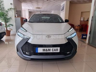 Käytetty Toyota C-HR Advance 140 HP (102 kW) 2024 Valkoinen Katumaasturi
