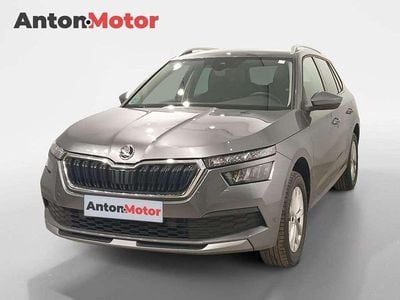 Usado Skoda Kamiq Essence 95 CV (69 kW) 2023 Gris SUV