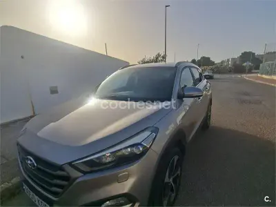 Usado Hyundai Tucson 115 CV (84 kW) 2017 Gris / plata SUV