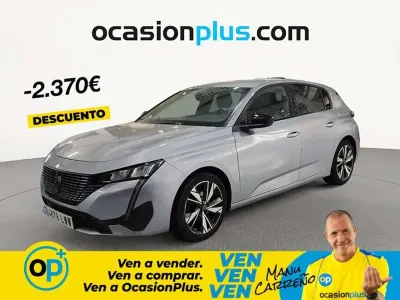 Usado Peugeot 308 Allure 131 CV (96 kW) 2022 Gris Utilitario