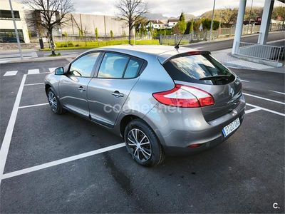 Usado Renault Mégane Expression 105 CV (77 kW) 2009 Gris / plata Berlina