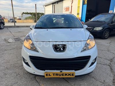 Blanco Usado 2013 Peugeot 207 Berlina | 4200 € (Precio justo)