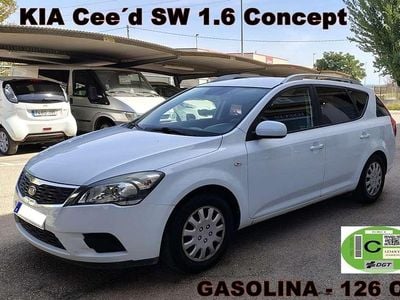Usado Kia Ceed Sportswagon 126 CV (92 kW) 2010 Blanco Familiar