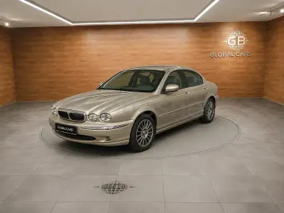 Usado Jaguar X-type Executive 155 CV (114 kW) 2007 Beige Berlina