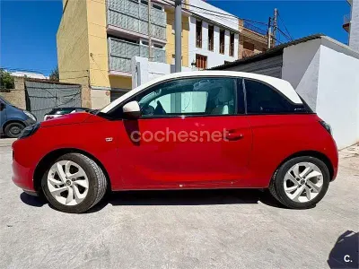 Usado Opel Adam Glam 87 CV (63 kW) 2015 Rojo Utilitario