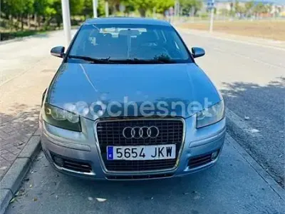 Usado Audi A3 Sportback Ambition 140 CV (102 kW) 2005 Gris / plata Utilitario