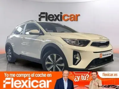 Usado Kia Stonic 100 CV (73 kW) 2021 Blanco SUV