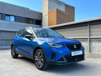 Usado Seat Arona FR 115 CV (84 kW) 2025 Azul SUV