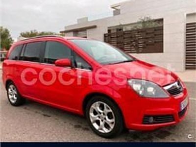 Rojo Usado 2006 Opel Zafira Cosmo Monovolumen | 3800 €