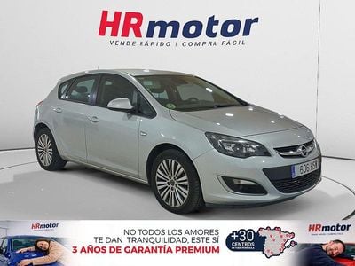 Usado Opel Astra Selective 111 CV (81 kW) 2013 Gris Berlina