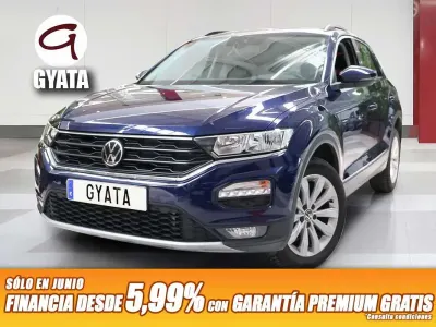 Usado VW T-Roc Advance 110 CV (80 kW) 2021 Azul SUV