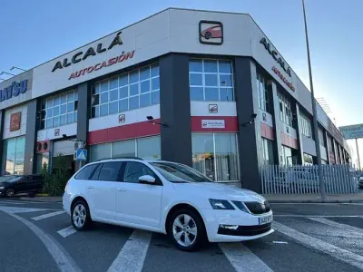 Usado Skoda Octavia 115 CV (84 kW) 2019 Blanco Familiar