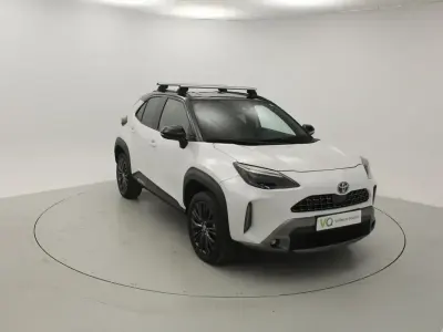 Usado Toyota Yaris Hybrid 116 CV (85 kW) 2023 Blanco