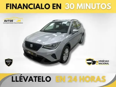 Usado Seat Arona Style 114 CV (83 kW) 2024 Gris SUV