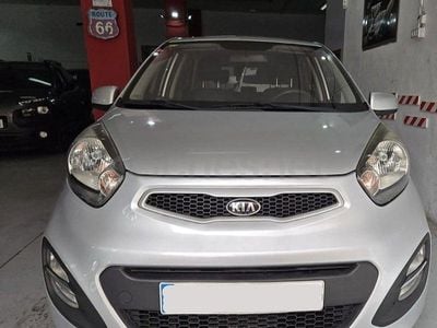 Usado Kia Picanto 66 CV (48 kW) 2015 Gris / plata Utilitario
