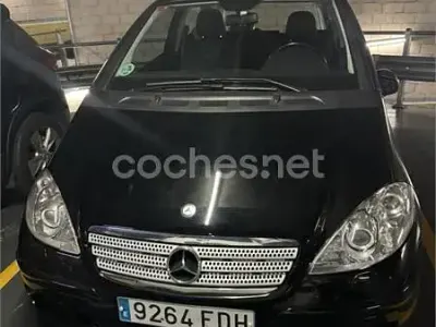 Usado Mercedes A150 Avantgarde 95 CV (69 kW) 2006 Negro Monovolumen