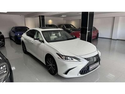 Blanco Usado 2024 Lexus ES300 Berlina | 45.900 € (Super precio)