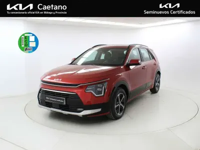 Usado Kia Niro 129 CV (94 kW) 2025 Rojo SUV