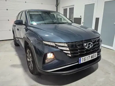 Usado Hyundai Tucson 150 CV (110 kW) 2022 Gris / plata SUV