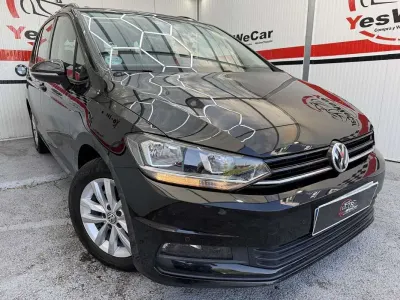 Usado VW Touran Edition 116 CV (85 kW) 2018 Negro Monovolumen