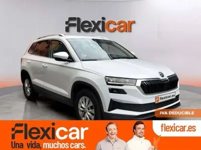 Usado Skoda Karoq Ambition 150 CV (110 kW) 2022 Blanco SUV