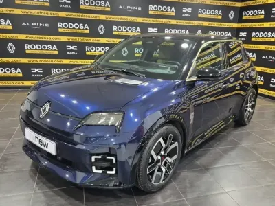 Käytetty Renault R5 Iconic 110 kW (150 HP) 2024 Sininen Viistoperä