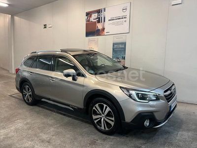 Usado Subaru Outback 175 CV (128 kW) 2019 Gris / plata Familiar