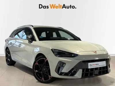 Usado Cupra Leon 150 CV (110 kW) 2025 Gris Utilitario