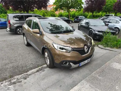 Usado Renault Kadjar Zen 130 CV (95 kW) 2015 Marrón SUV