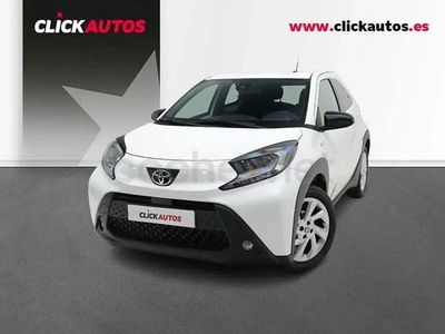 Begagnad Toyota Aygo X Play 72 HK (52 kW) 2025 Vit SUV